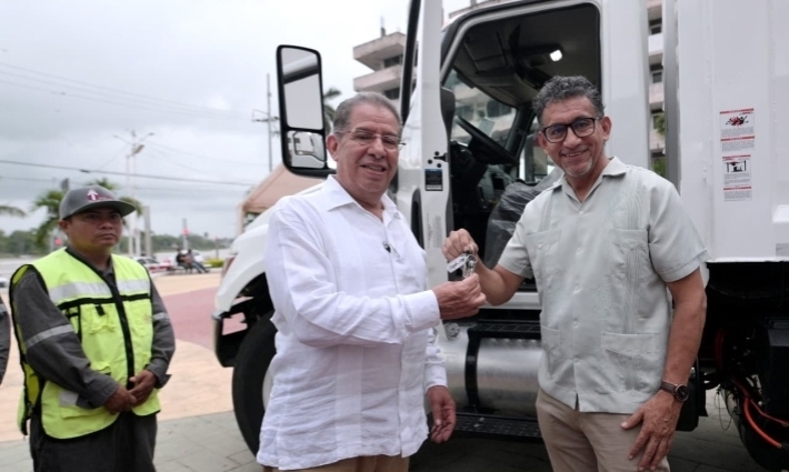 Nuevo camión compactador modelo 2025 se incorpora a la limpia pública de Tuxpan