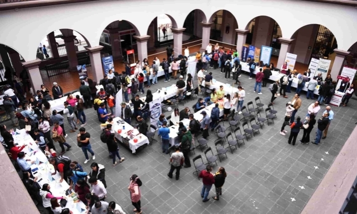 Con feria de empleo, Ayuntamiento impulsa el desarrollo económico