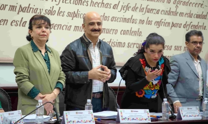 Refrenda Ricardo Ahued compromiso con la niñez y adolescencia de Xalapa