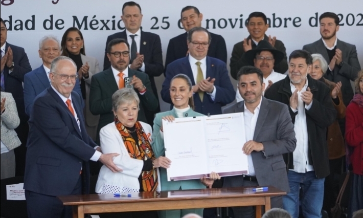 Sheinbaum firma Acuerdo Nacional para garantizar el derecho humano al agua