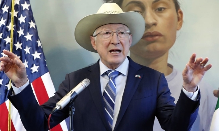 Estamos comprometidos para debilitar a cárteles internacionales: Ken Salazar