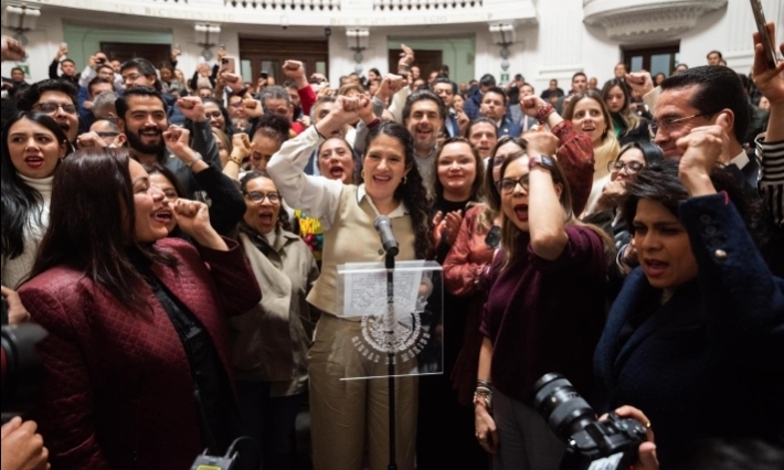 Bertha Alcalde rinde protesta como fiscal de Justicia de CDMX