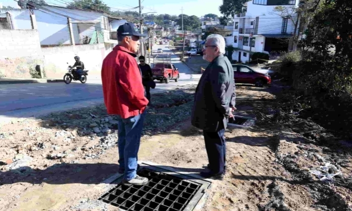 Avanza construcción del colector pluvial Camino al Sumidero