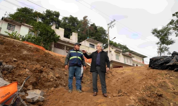 Supervisa Alberto Islas avance de la obra pública