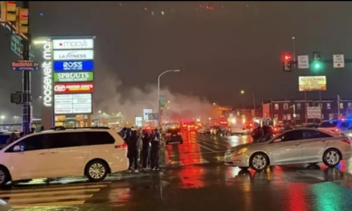 Claudia Sheinbaum lamenta muerte de seis mexicanos en accidente aéreo en Filadelfia