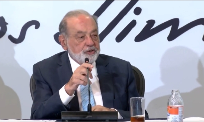 Slim critica aranceles y propone inversión para recuperar liderazgo económico