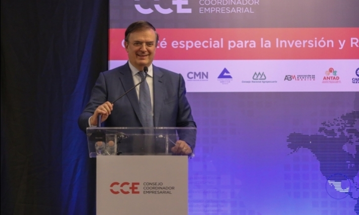 Ebrard califica de 